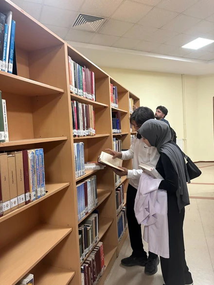 Genç Kimyagerler Kütüphanemizdeydi